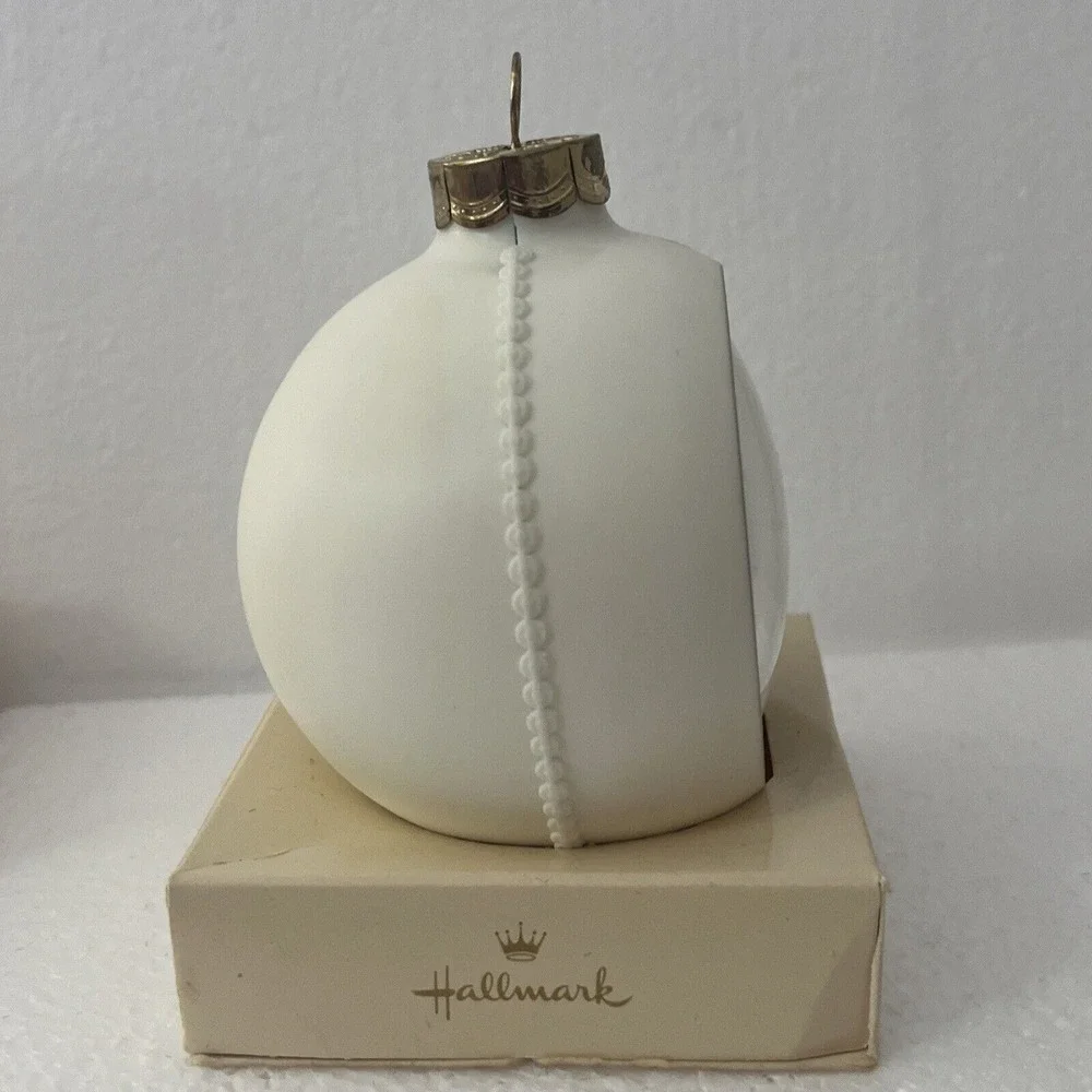 Hallmark Snoopy Panorama Ball Dated‎ 1983 5th & Final Edition In Collection